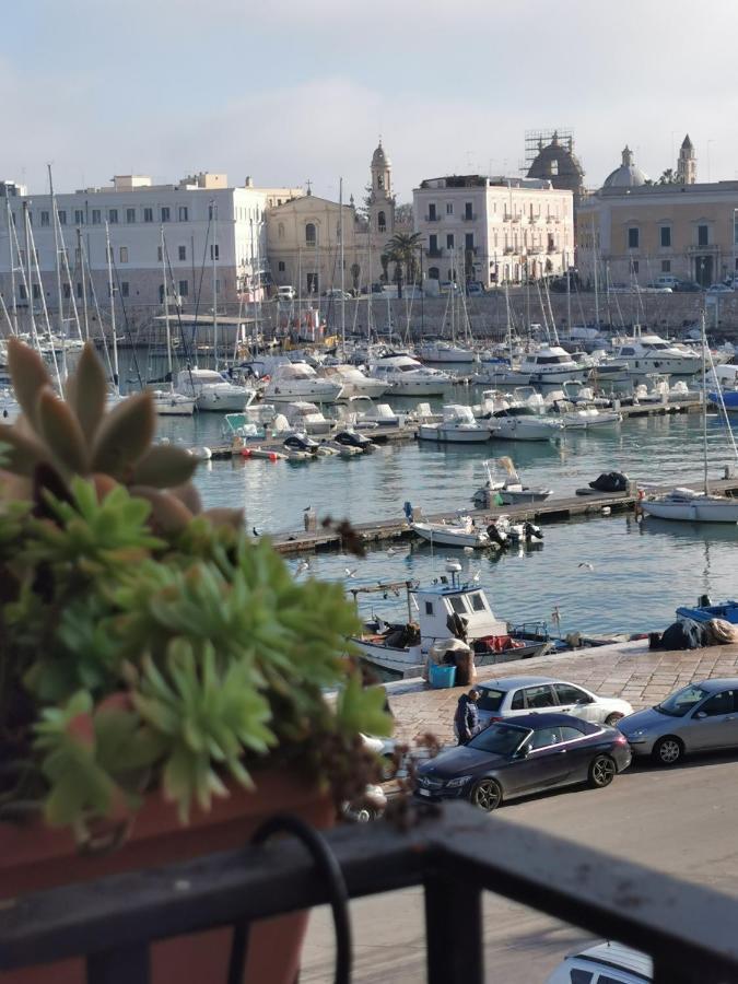 La Finestra Sul Porto Apartment Trani Luaran gambar