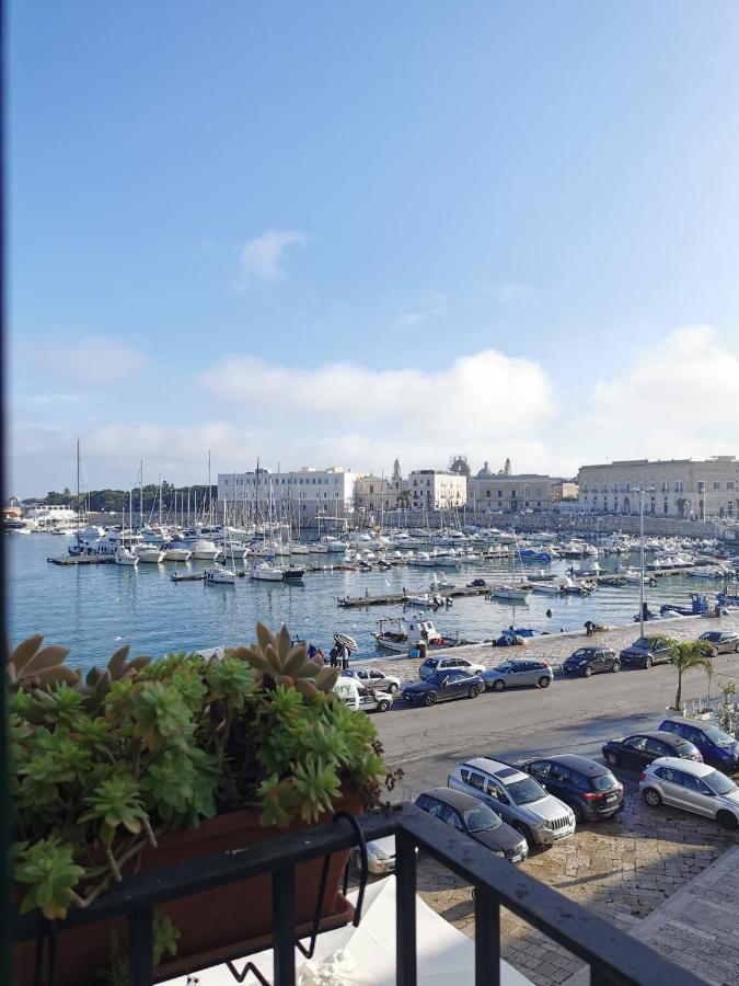 La Finestra Sul Porto Apartment Trani Luaran gambar