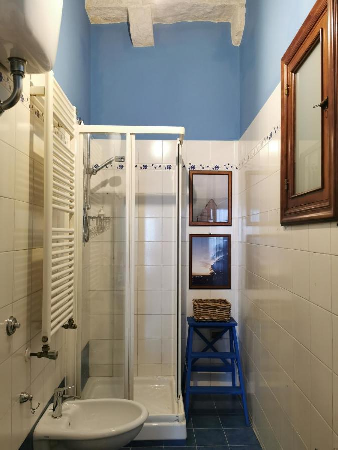 La Finestra Sul Porto Apartment Trani Luaran gambar
